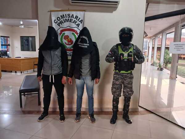 Encarnación: Recuperan motocicleta robada y detienen a dos sospechosos