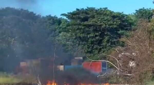 Lograron controlar incendio en Laguna Grande - ADN Digital