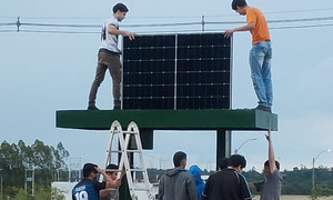 Estudiantes del Colegio Pedro P. Peña donan la primera Eco estación solar al Hospital General de Coronel Oviedo - OviedoPress