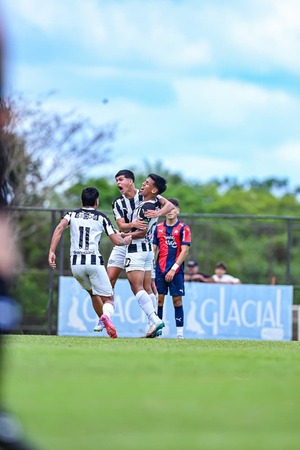 Juvenil: El Gumarelo es el ganador de la zona A en la temporada 2025