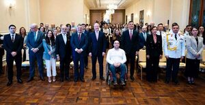 Gobierno celebra diez años de Becal y ratifica su continuidad con miras a ampliar el acceso a la formación internacional - El Trueno