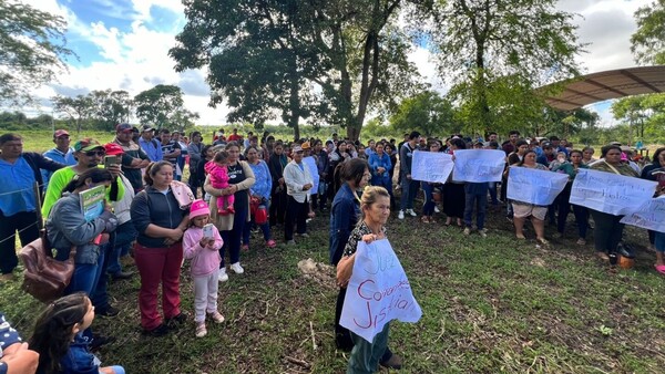 Movilización ciudadana respalda a la familia Lindstrom en Horqueta