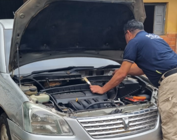 Incautación de vehículo y aprehensiones informó la policía