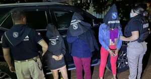 La Nación / Detienen a tres mujeres por presunto tráfico de drogas en Caaguazú