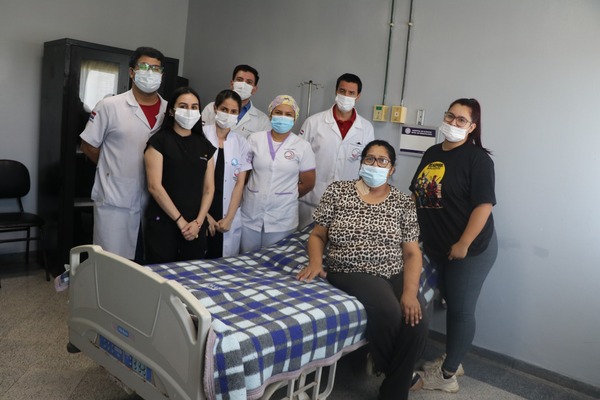 FCMUNA otorgó alta médica a paciente trasplantado de médula ósea | Unicanal