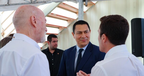 Quintana asume la Junta Municipal de Luque y Echeverría rompe bancada colorada