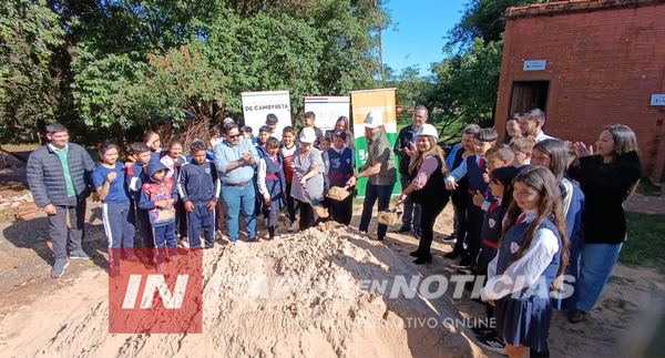 CAMBYRETÁ INICIA HISTÓRICA OBRA DE SANITARIOS EN UNA ESCUELA