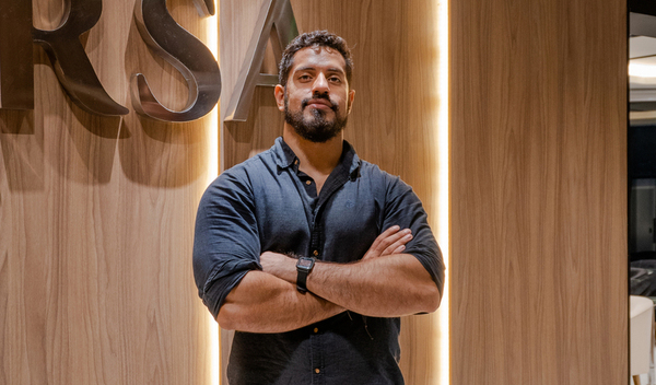 Aldrin Iriarte: “El mobiliario debe acompañar y reforzar la intención del proyecto arquitectónico”