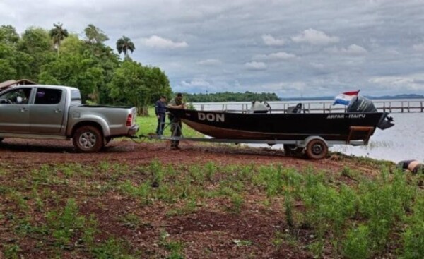 Hallan cadáver flotando en el lago de Itaipú 
