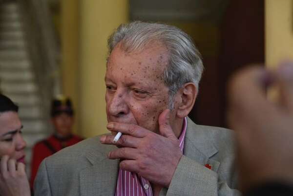 Video: así celebró “Calé” Galaverna sus 76 años - Política - ABC Color