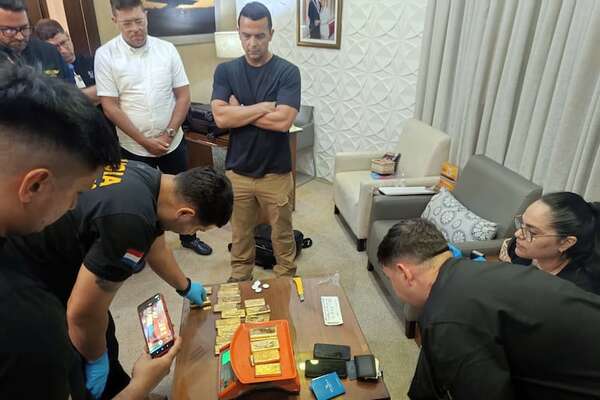 Esto es lo que se sabe hasta ahora del oro incautado en el Silvio Pettirossi - Policiales - ABC Color