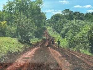 Pobladores piden mejora integral de caminos en Jesús de Tavarangüé - Política - ABC Color