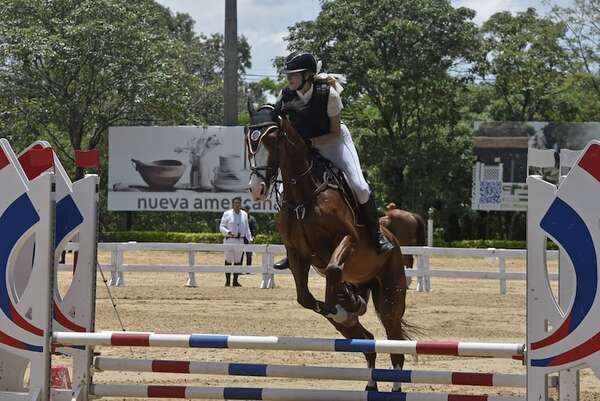 Hipismo: Jornadas de la 7ª Fecha  y FEI en el Club Hípico - Polideportivo - ABC Color