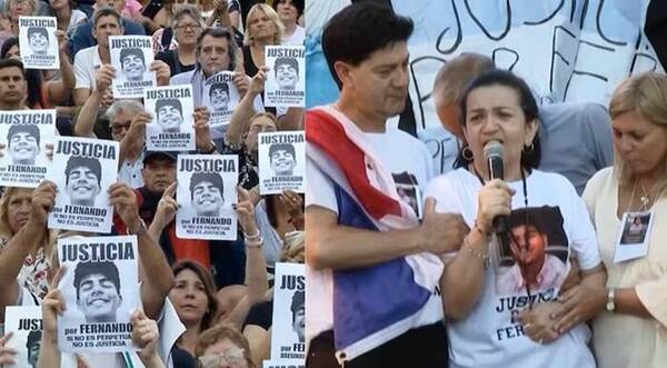 Mamá de Fernando Sosa reacciona contra Netflix