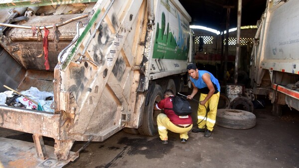 Más de G. 750 millones al mes gasta la Comuna en alquiler de camiones