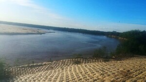 El Pilcomayo crece y genera alerta en el sector ganadero