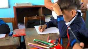 Recomiendan aprobar proyecto que introduce el inglés obligatorio en escuelas - Noticiero Paraguay