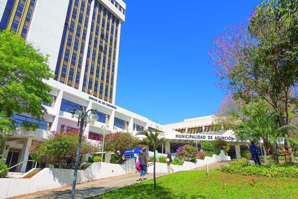 Oposición Ajusta Estrategia: Encuestas para Intendencia