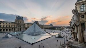 El Louvre instalará un centenar de cámaras en su perímetro y un puesto móvil de policía