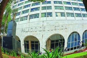 Imputan a Jueza, Actuaria y Fiscal por Coima $50.000