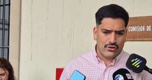 Diario HOY | ‘Bigote’ Espínola quiebra la disidencia colorada: lo tratan de ignorante y autoritario