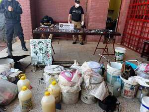 Incautan celulares, armas blancas, drogas y chicha del pabellón del PCC en el Cereso - Policiales - ABC Color