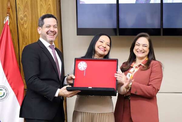 Video: Perla del Paraguay da cátedra de respeto en la “honorable” Cámara de Diputados  - Nacionales - ABC Color