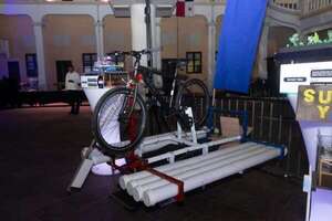 Conocé la “Piracleta”: El invento ambiental de alumnos de CDE que cautivó a Panamá - Nacionales - ABC Color