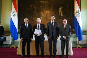 La Literatura como esencia nacional: Peña entrega el Premio Nacional y conmemora la memoria histórica