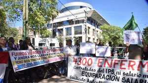 Enfermeras de IPS: Mitin frente al Congreso para denunciar “privatización” con tercerizaciones