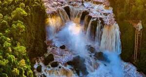 La Nación / Compuertas abiertas de la represa Acaray recuperan la belleza del río