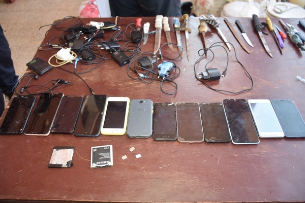 Ministerio de Justicia incauta drogas, armas y celulares en la Penitenciaría de Encarnación