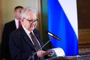Gustavo Laterza recibe el Premio Nacional de Literatura 2025 y  destaca el valor de la novela histórica - Literatura - ABC Color