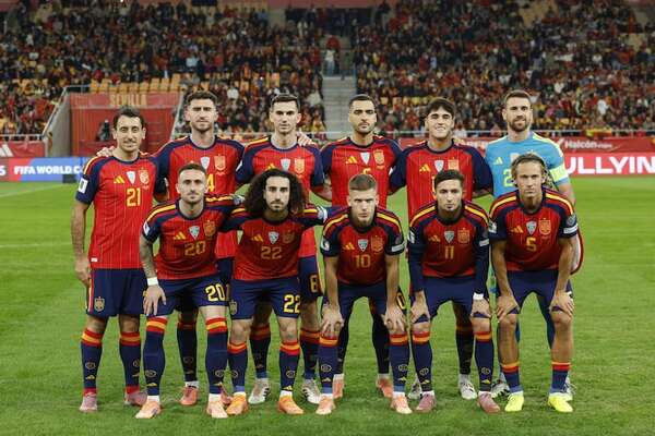 España sigue líder y Brasil sube dos puestos y se coloca quinta en el ránking FIFA - Fútbol Internacional - ABC Color