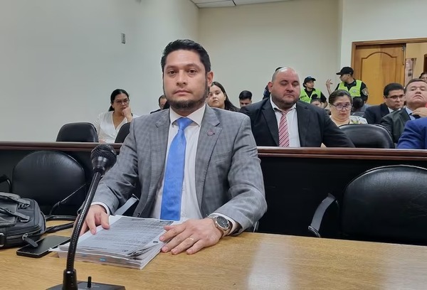 Cámara ordena nueva audiencia preliminar en causa por venta de cargos en el IPS - PDS RADIO Y TV