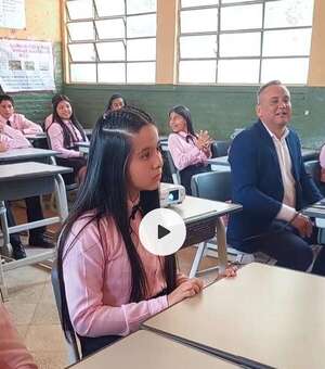 Video: “Estamos orgullosos de vos”, dicen en una clase que emocionó a todos en Piribebuy - Nacionales - ABC Color