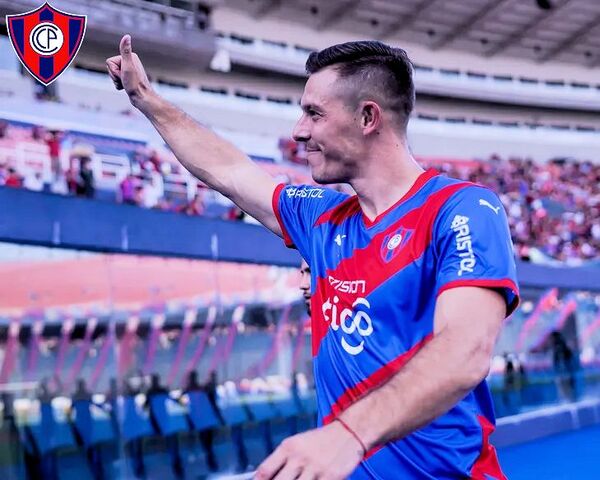 Popular / Con esta foto, Churín anunció su regreso a Cerro Porteño