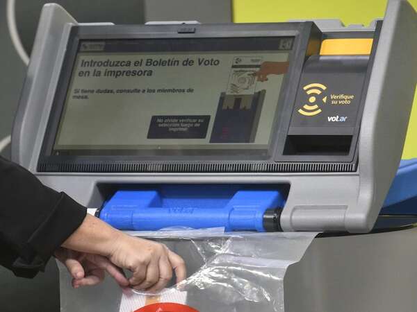 Máquinas de votación: Lo que dice la Justicia Electoral sobre el avance de la licitación - Política - ABC Color