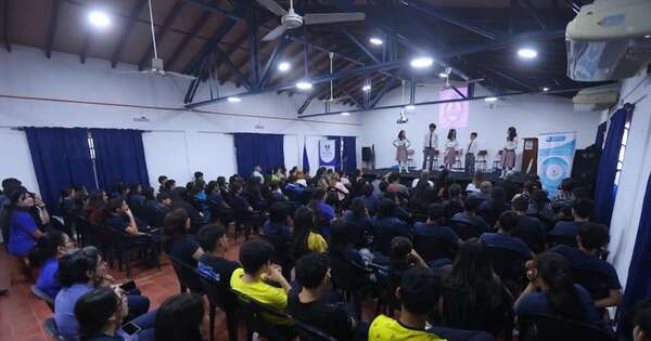 La Nación / Alumnos de Arambé presentaron obra teatral sobre acoso escolar