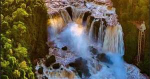 La Nación / El río Acaray recupera belleza con la apertura de compuertas