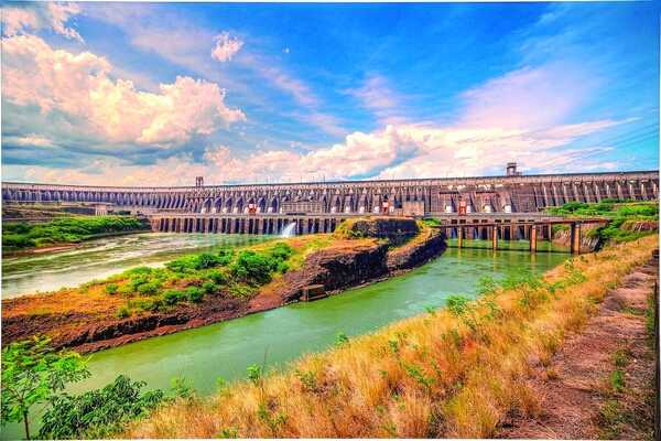 Anexo C: Paraguay Busca Mayor Venta y Royalties