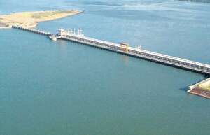 Tasa de utilización de la energía de Yacyretá cayó a menos del 8% - Economía - ABC Color