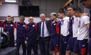 ¿Cuántas posiciones subió la Albirroja en el ranking FIFA durante el último año?