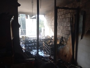 Fernando de la Mora: Bomberos logran salvar a dos niños de un departamento en llamas