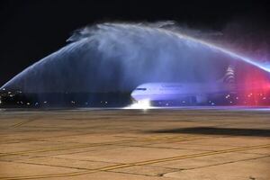 Vuelo cancelado tras agresión de un pasajero a tripulante y un policía
