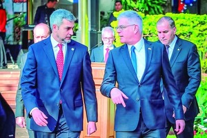 Marc Ostfield y la guerra por la candidatura colorada