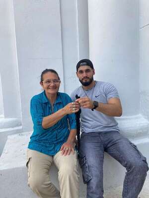 Cinco años de fe y amor: la insólita promesa de un nieto para que su abuela supere el cáncer - Nacionales - ABC Color