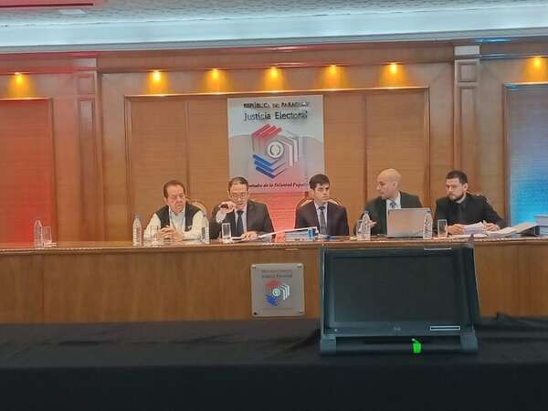 TSJE abre sobres de llamado para alquilar máquinas de votación, con oferta de una sola empresa - Política - ABC Color