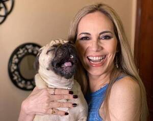 Peyitoterapia: La vida de Clara Franco y sus 9 chihuahuas