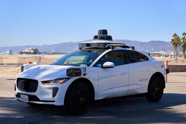 Waymo despliega su servicio autónomo en Miami y prepara expansión en EE.UU.